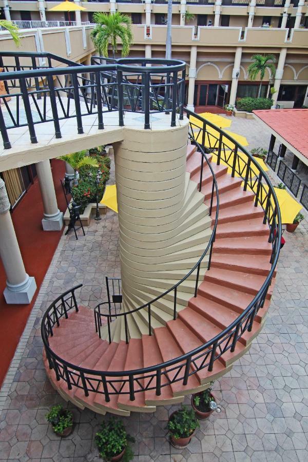 Windward Passage Hotel Carlota Amalia Exterior foto